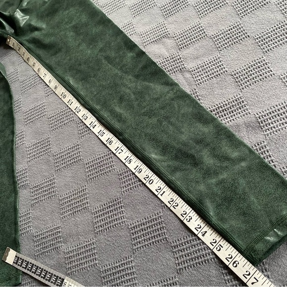 Offline by Aerie the Hugger Crossover Leggings - Picture 5 of 12